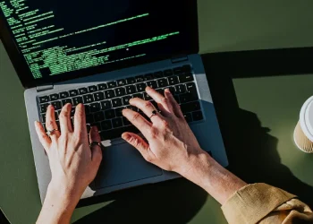 لپ تاپ های مخصوص برنامه نویسی